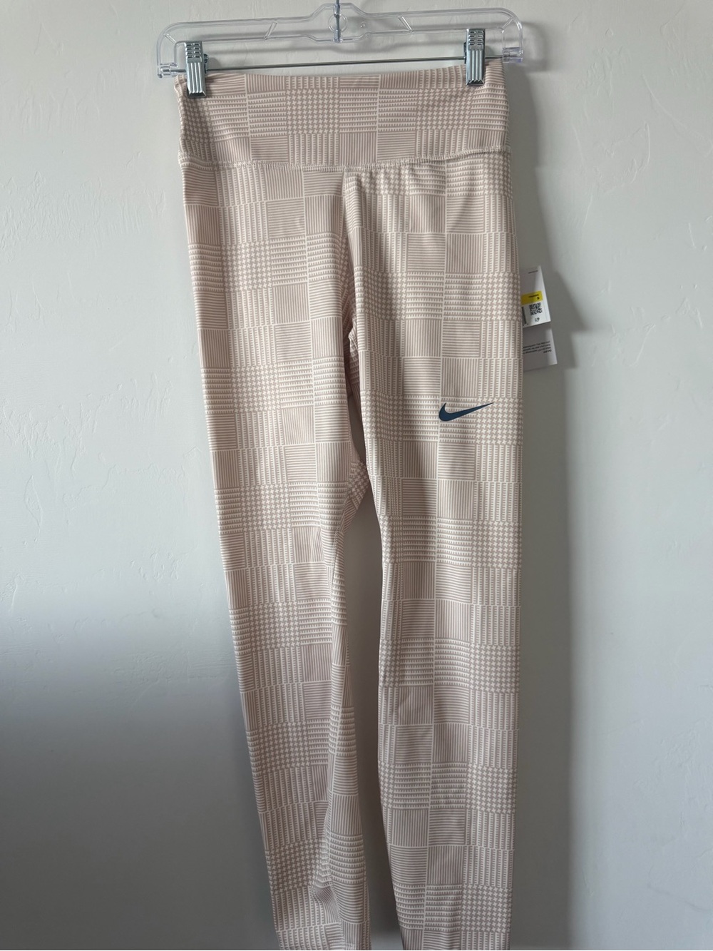 Nike women’s Beige Plaid Leggings